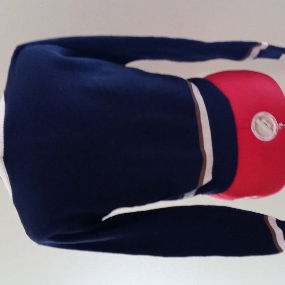 Brandy💗Melville V- Neck Sweater O/S - Picture 3 of 5